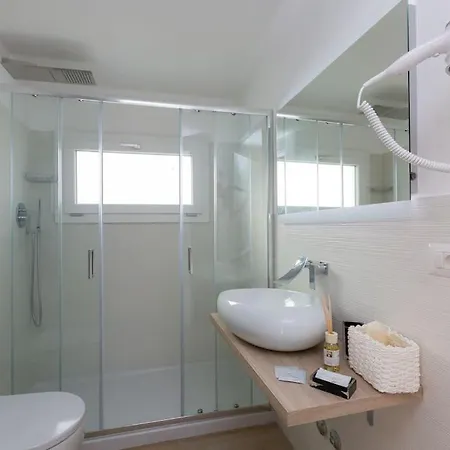 Apartamento King Albert Termini/colosseo Roma
